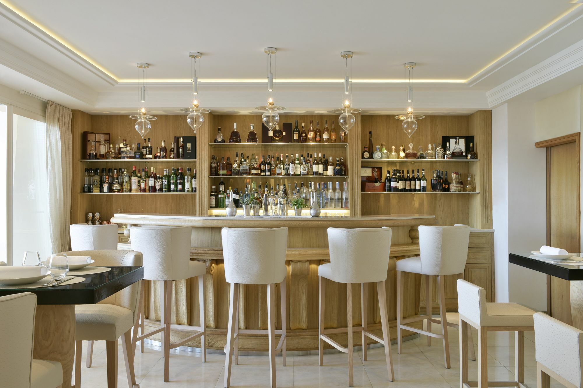 Hotel La Residence De La Pinede Сен Тропе Екстериор снимка